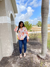 Load image into Gallery viewer, White floral blouse
