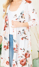 Load image into Gallery viewer, Floral cardigan
