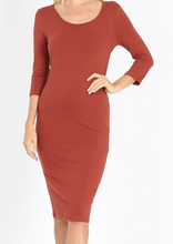 Load image into Gallery viewer, Scoop neck dress (Brick)
